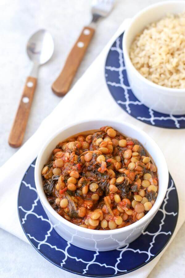 תבשיל עדשים ירוקות ותרד ברוטב עגבניות בבלוג כל הדברים הטובים